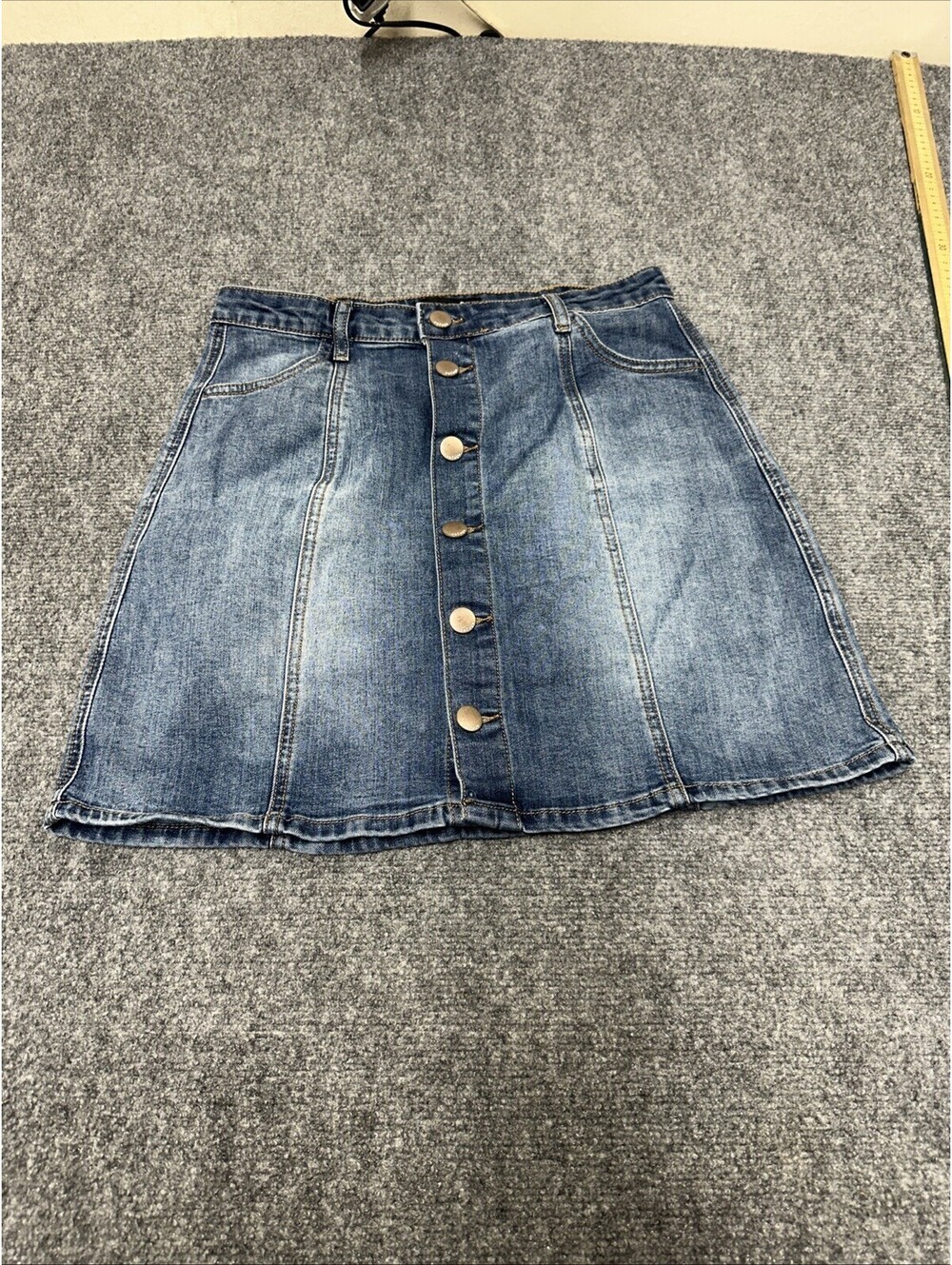 Refuge Denim Mini Skirt Sze 10 Medium Wash Distressed Button Front Festival Boho
